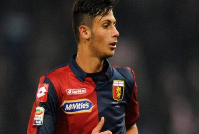 年轻前锋埃 年轻前锋埃